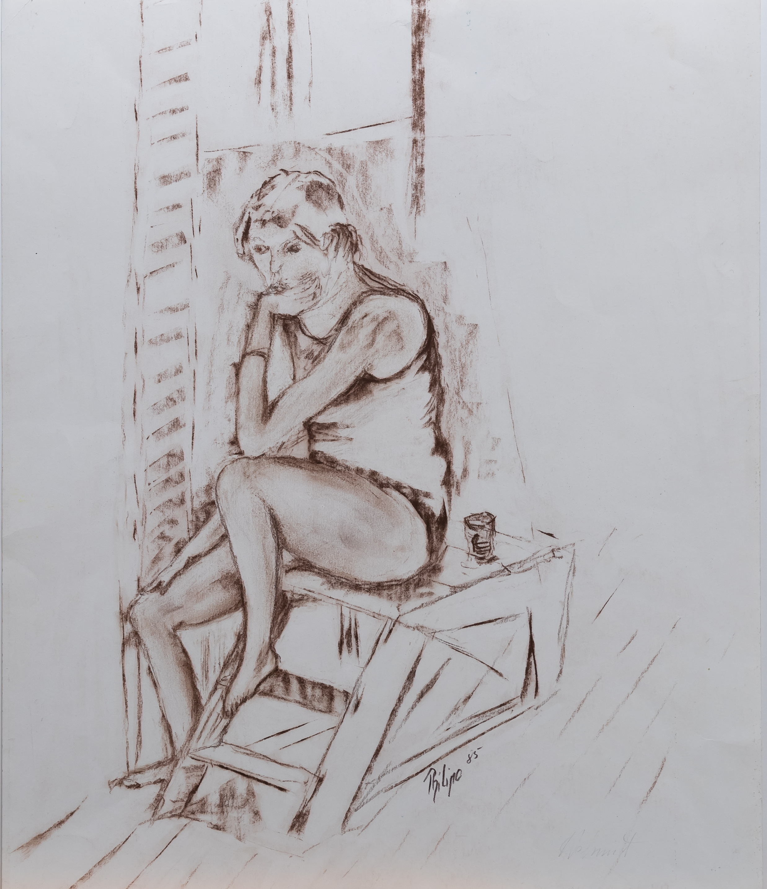 Frau auf Hocker