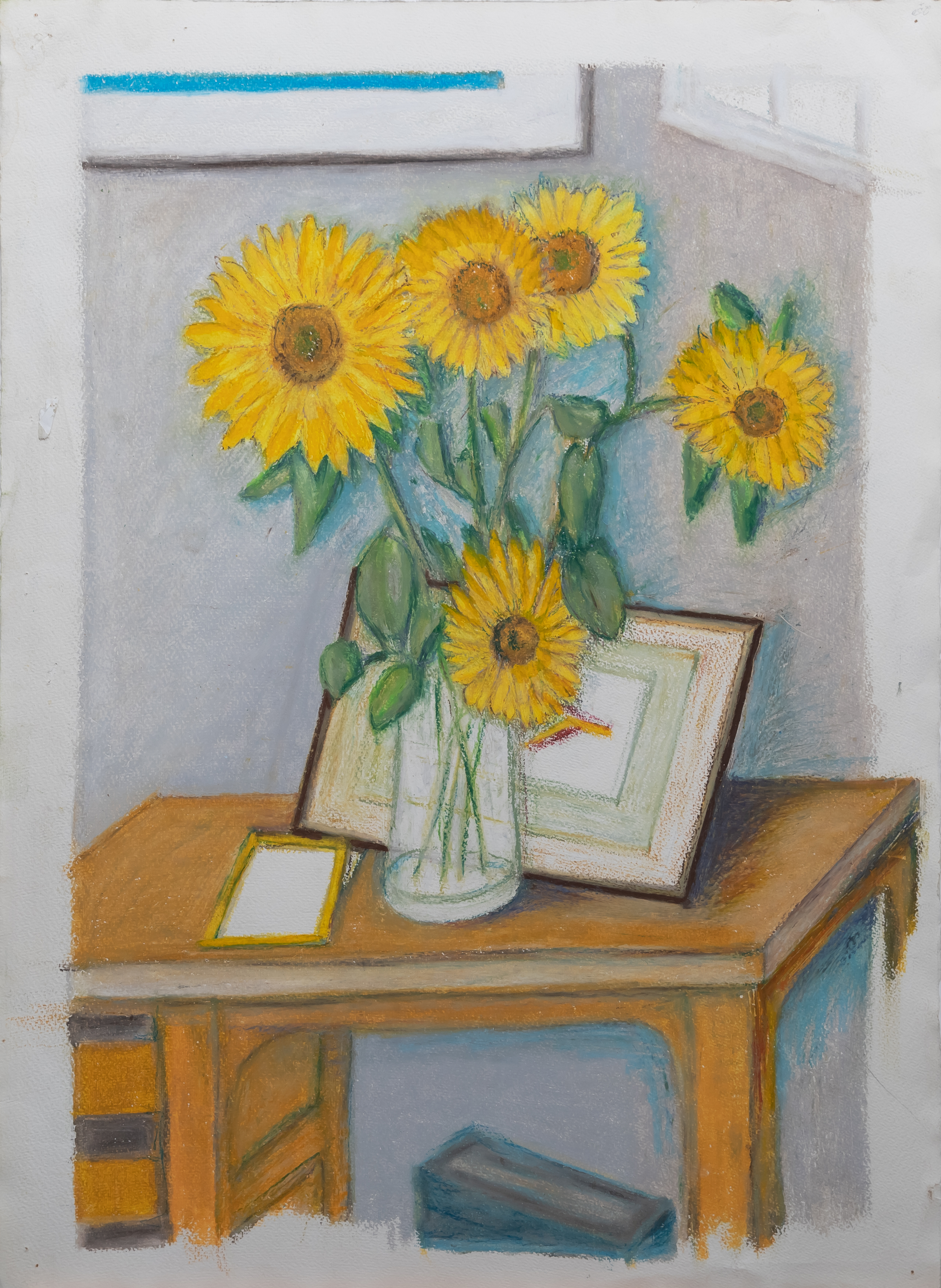 Sonnenblumen auf Schreibtisch